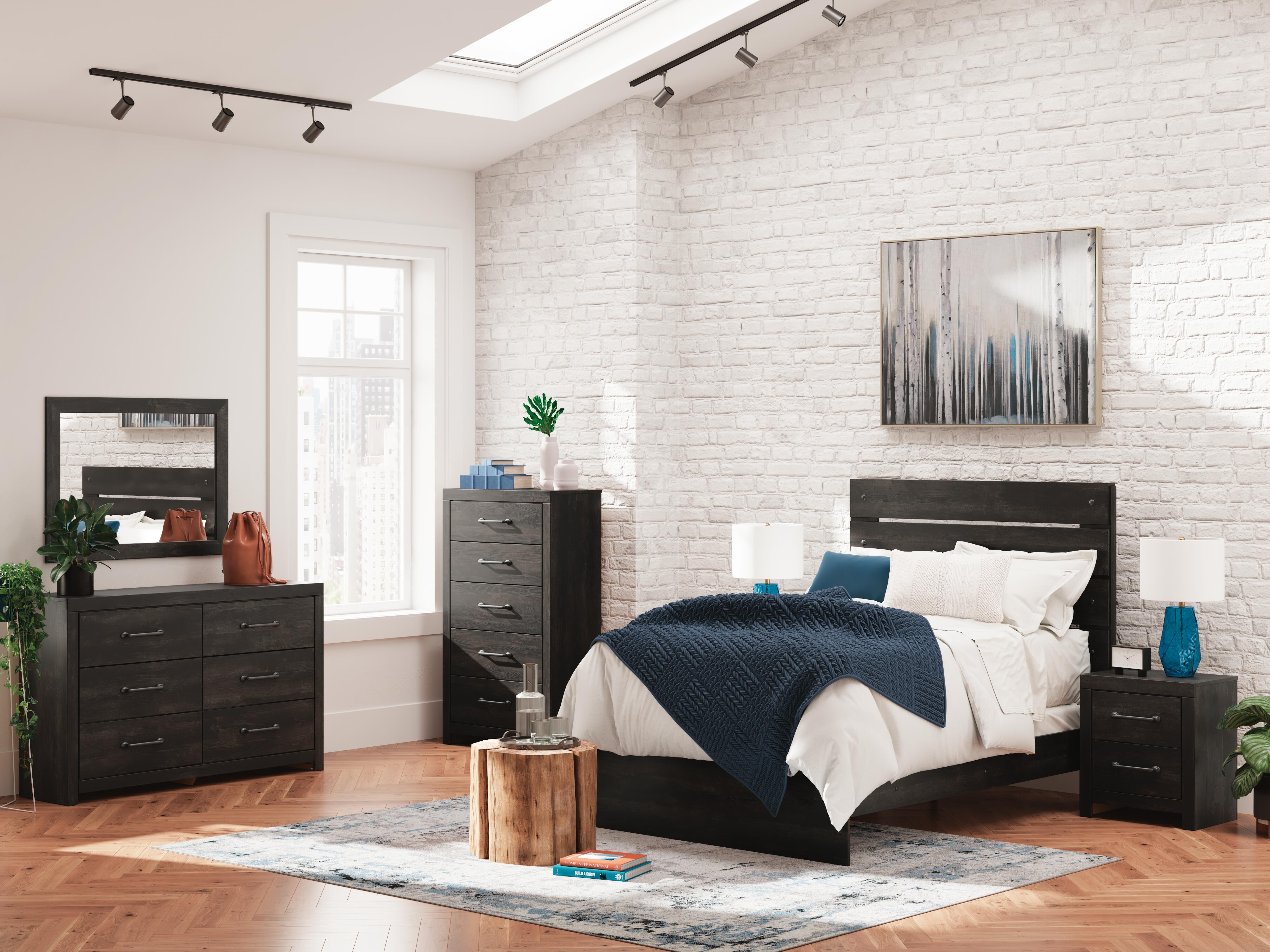 Hollivern Full Panel Bed