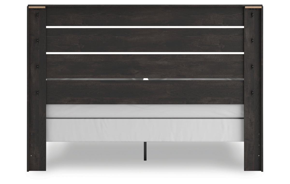 Hollivern King Panel Bed