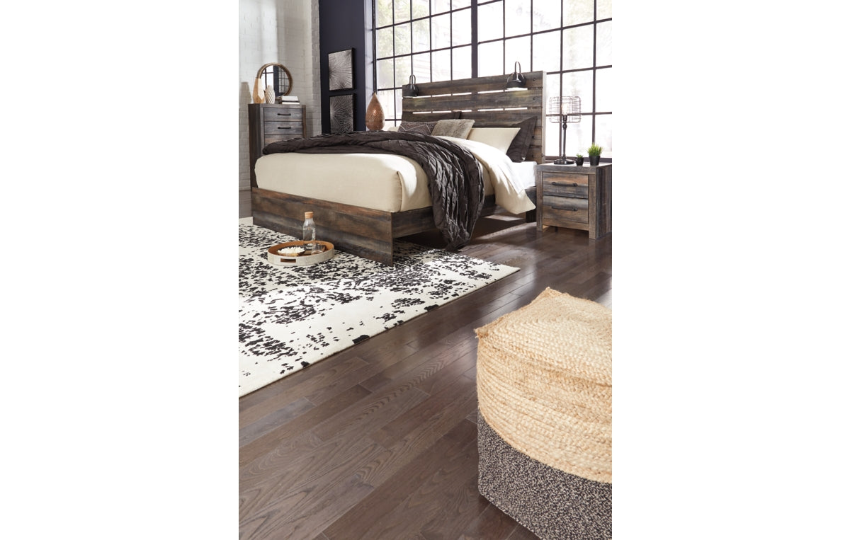 Drystan King Panel Bed