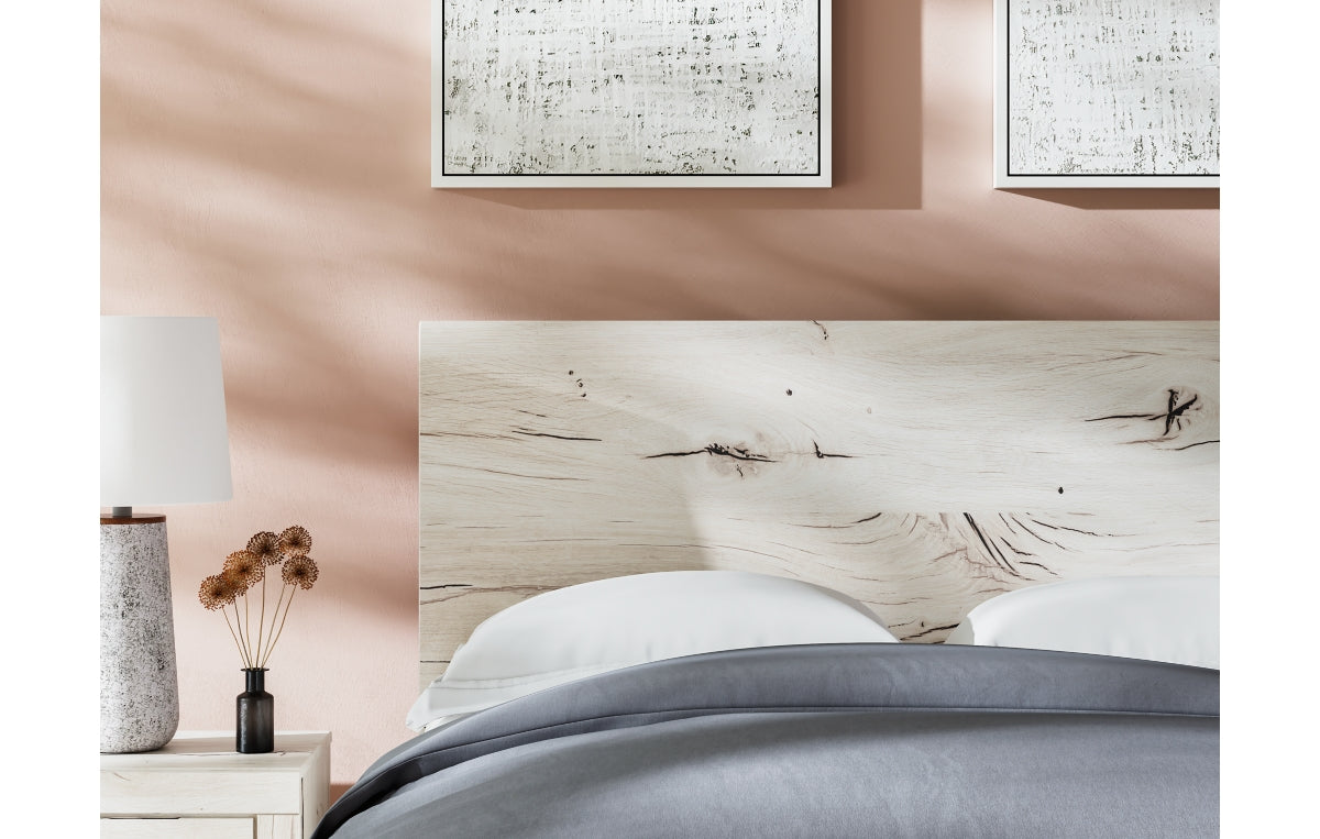 Lawroy Full Panel Bed with Mirrored Dresser, Chest and Nightstand