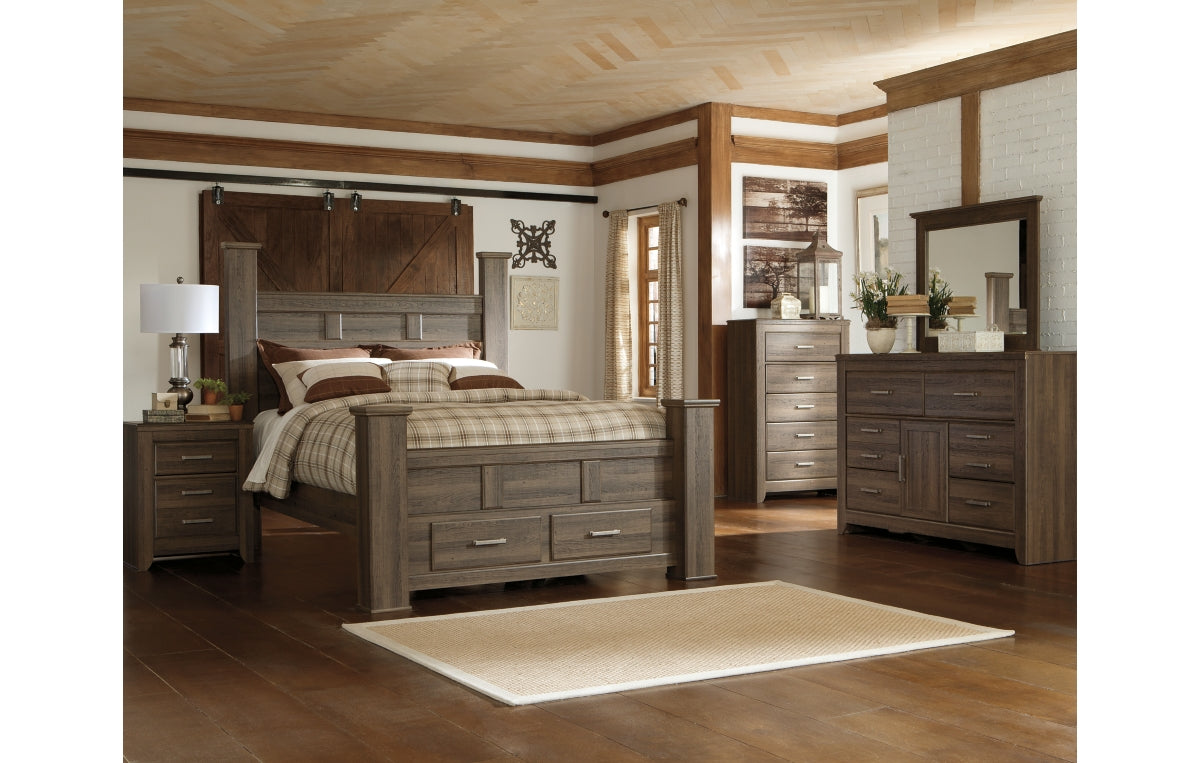 Juararo California King Poster Bed with Mirrored Dresser and Chest