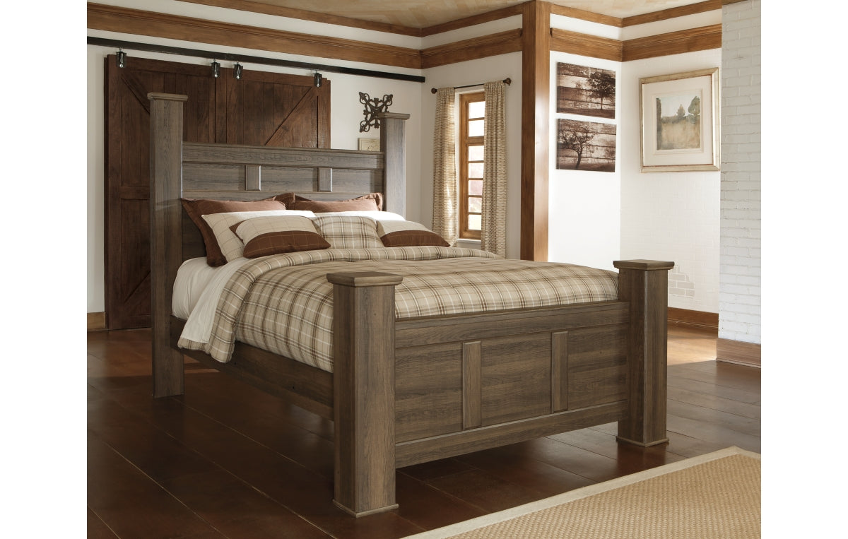 Juararo Queen Poster Bed with Mirrored Dresser, Chest and Nightstand