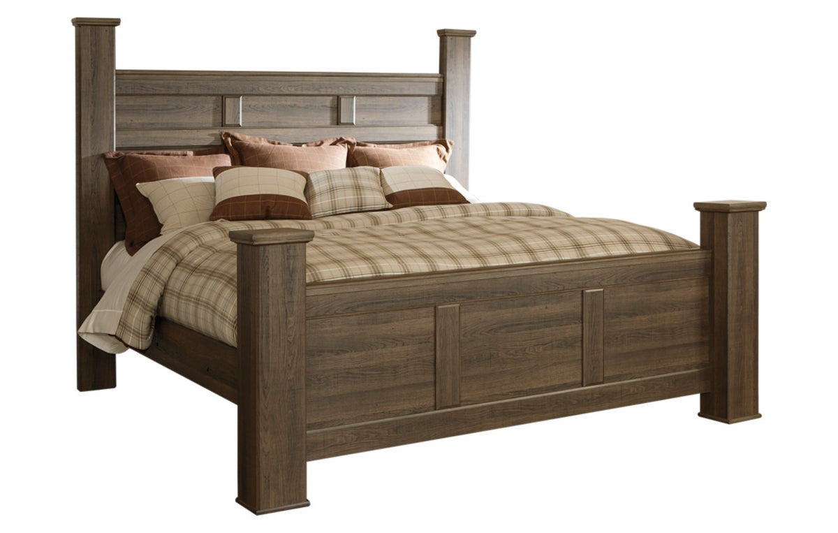 Juararo California King Poster Bed with Mirrored Dresser and Chest