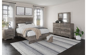 Ralinksi Full Panel Bed with Mirrored Dresser and Nightstand