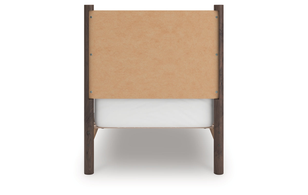 Pamytta Twin Panel Platform Bed, Dresser, Mirror and Chest