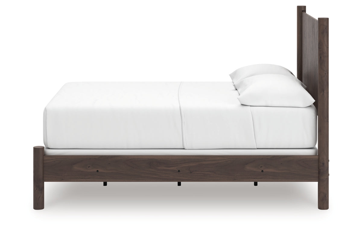 Pamytta Queen Panel Bed, Dresser and Mirror