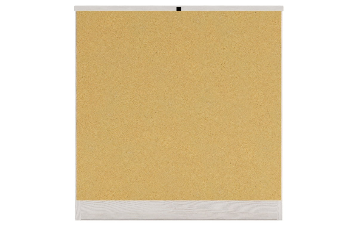 Altyra Nightstand