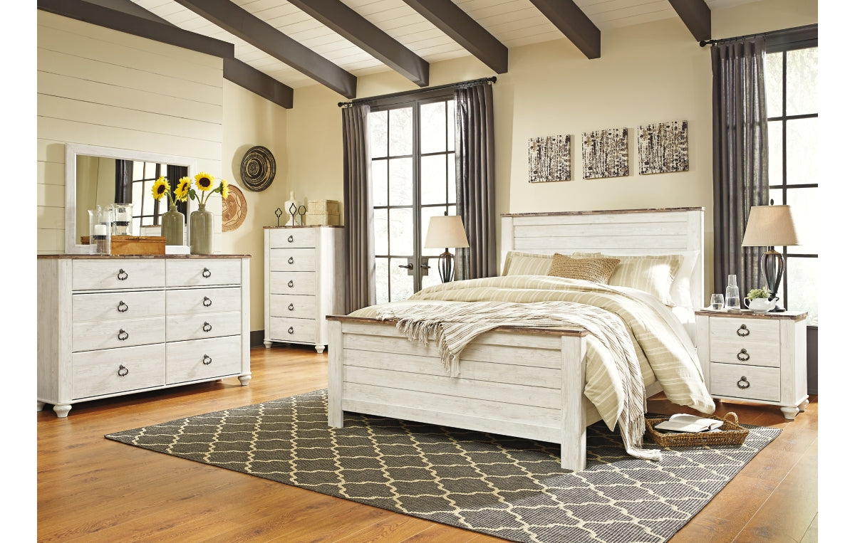 Willowton Queen Panel Bed with Mirrored Dresser and Nightstand