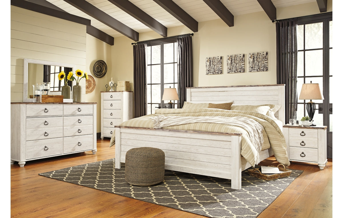Willowton King Panel Bed with Mirrored Dresser and Nightstand