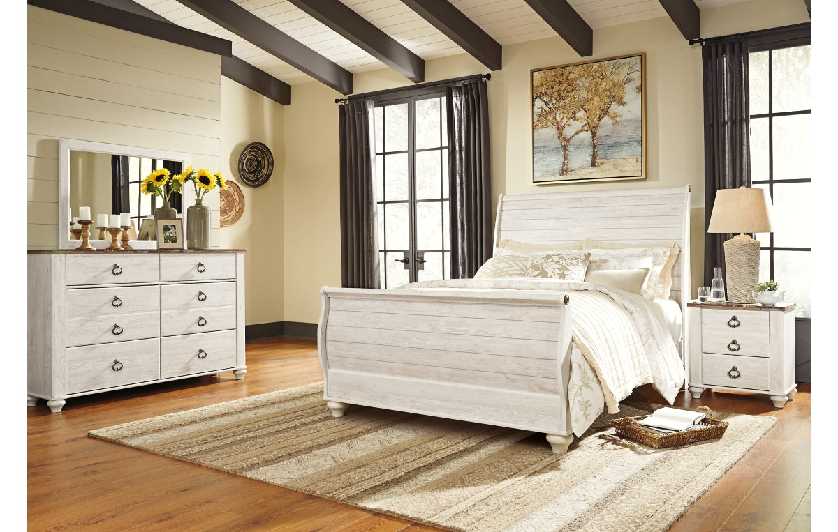 Willowton Queen Sleigh Bed with Mirrored Dresser and Nightstand