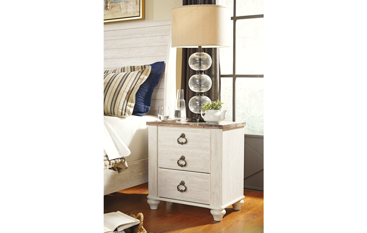 Willowton Queen Sleigh Bed with Mirrored Dresser, Chest and Nightstand