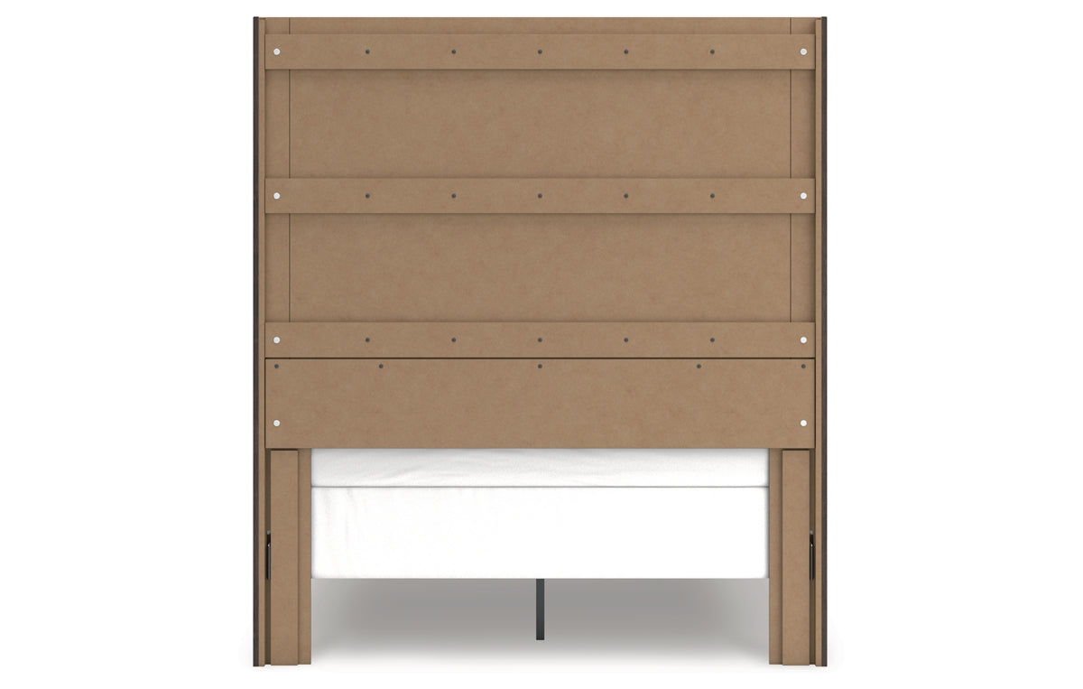 Fraluna Queen Panel Bed, Dresser, Mirror and Chest