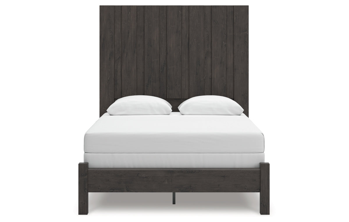 Fraluna Queen Panel Bed, Dresser, Mirror and Chest