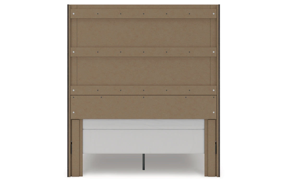 Fraluna Queen Panel Storage Bed with Mirrored Dresser, Chest and Nightstand