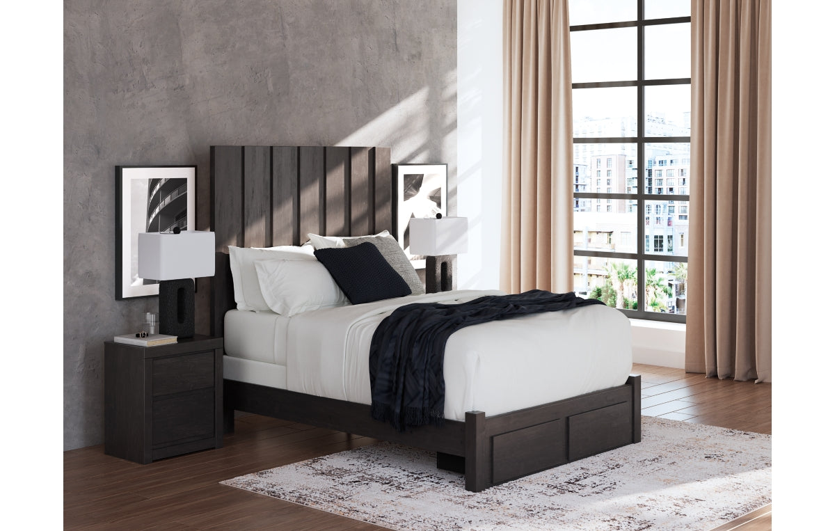 Fraluna Queen Panel Storage Bed with Mirrored Dresser, Chest and Nightstand