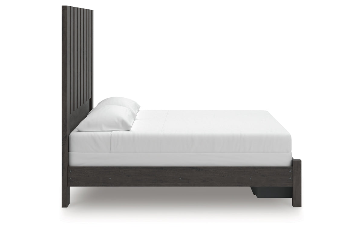 Fraluna King Panel Storage Bed with Mirrored Dresser and Chest