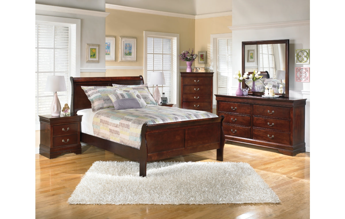 Alisdair Full Sleigh Bed with Mirrored Dresser
