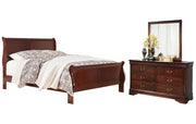 Alisdair Queen Sleigh Bed with Mirrored Dresser