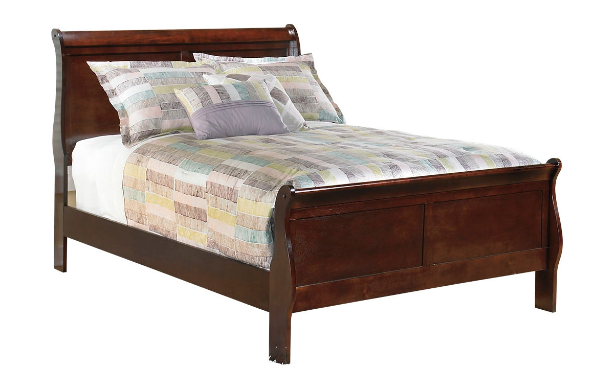 Alisdair Full Sleigh Bed with Mirrored Dresser and Chest