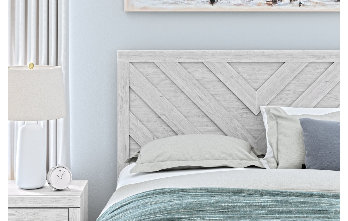 Cayboni Queen Panel Bed with Mirrored Dresser and Nightstand