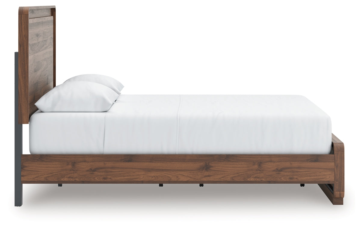 Fortlorn Queen Panel Bed