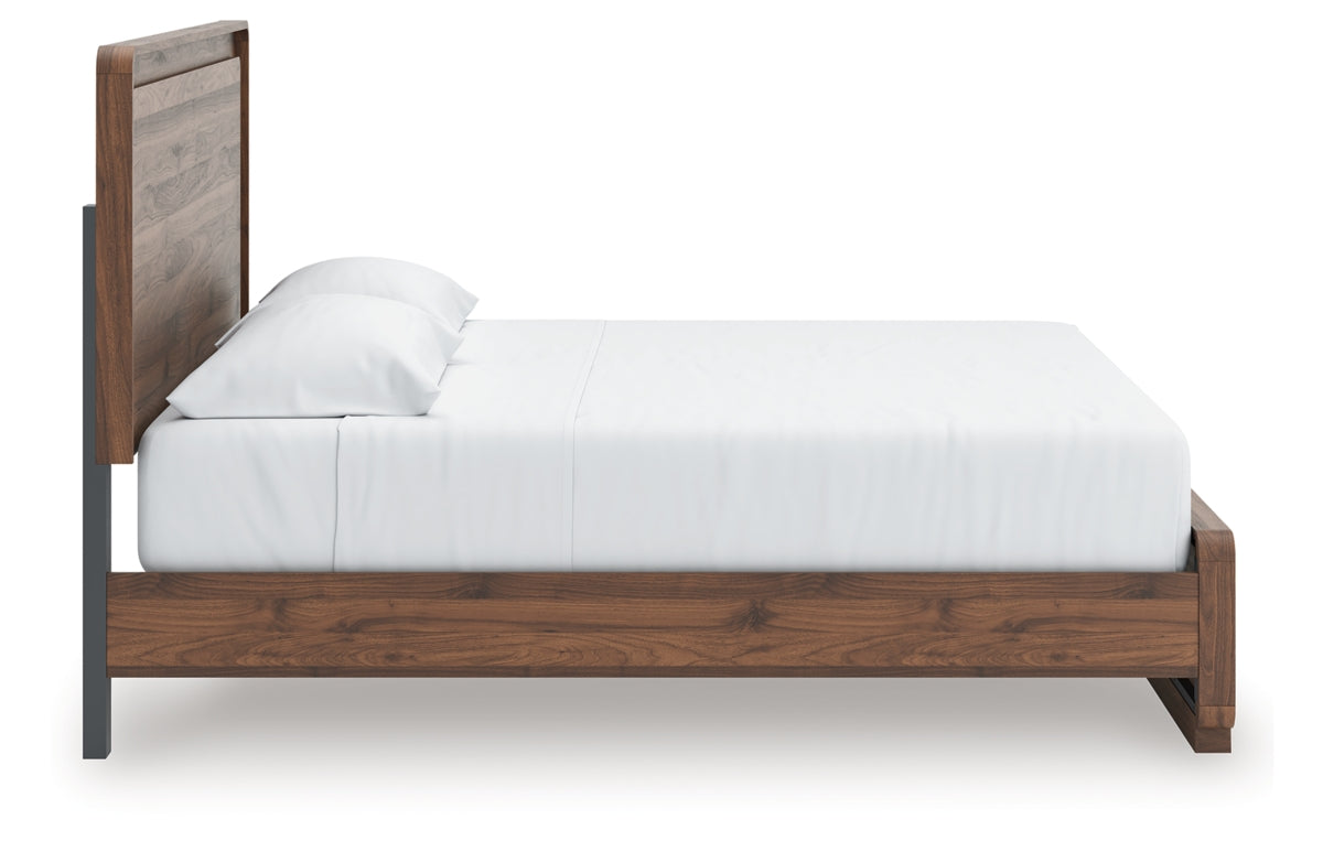 Fortlorn King Panel Bed