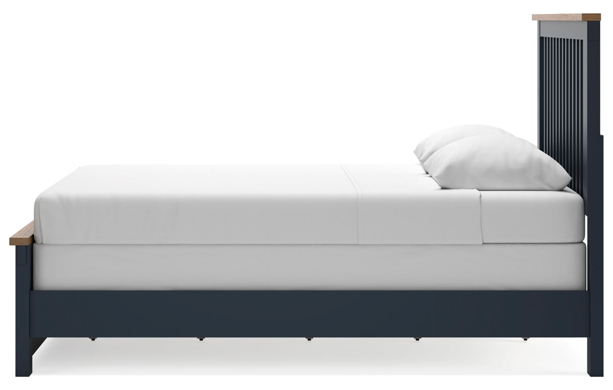 Landocken Queen Panel Bed