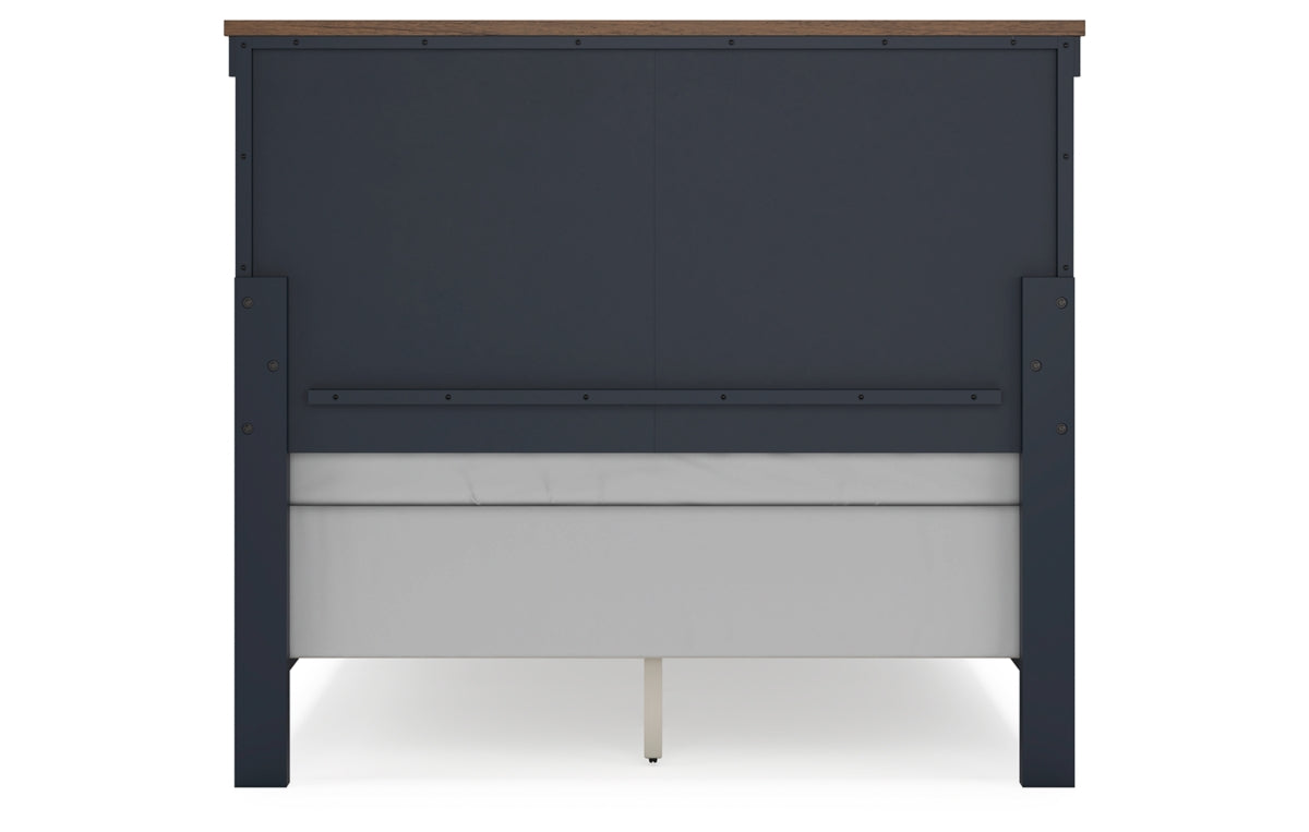 Landocken Full Panel Bed with Mirrored Dresser