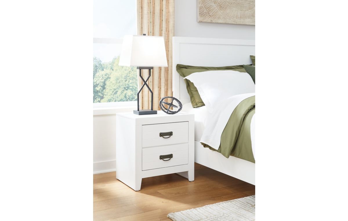 Binterglen Queen Panel Bed with Mirrored Dresser and Nightstand