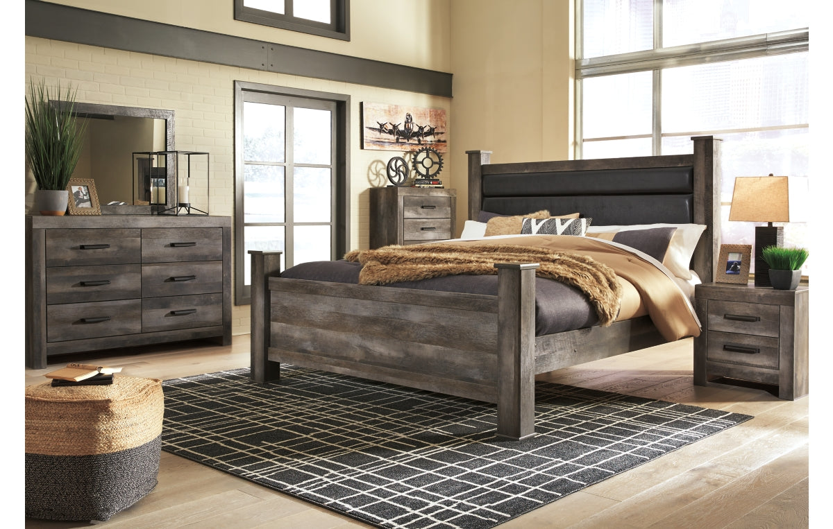 Wynnlow King Poster Bed with Mirrored Dresser, Chest and Nightstand