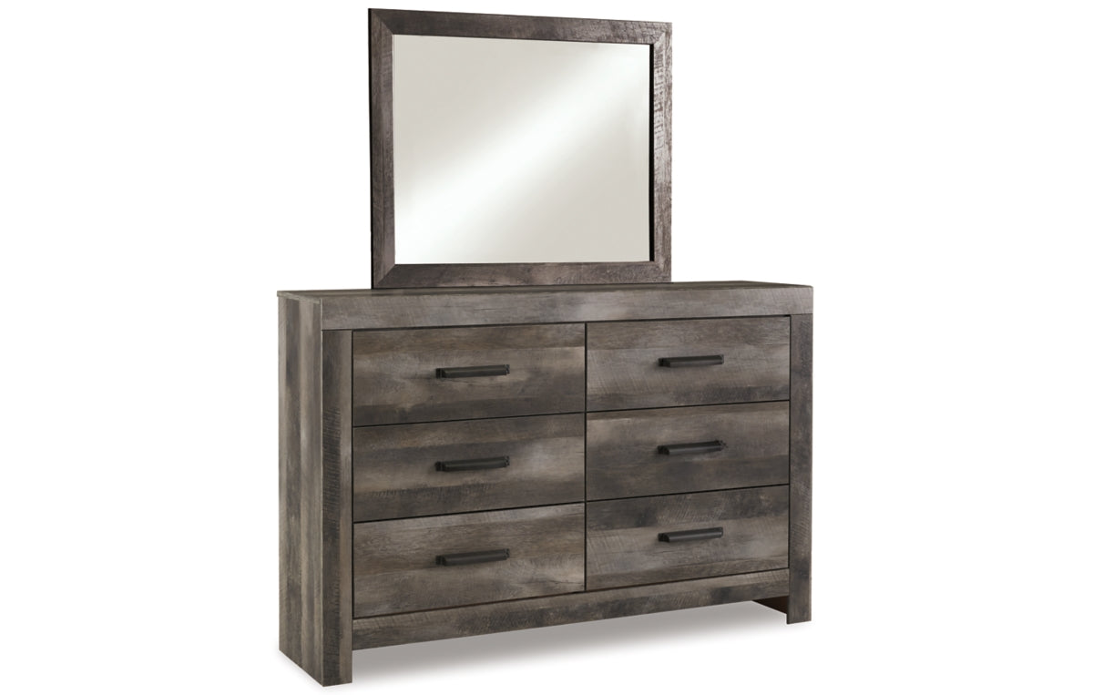 Wynnlow King Panel Bed with Mirrored Dresser