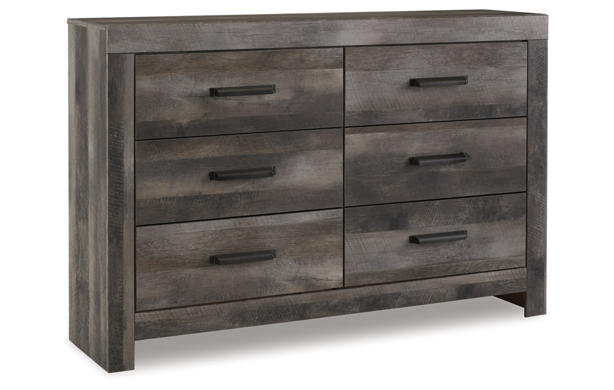 Wynnlow King Panel Bed with Mirrored Dresser and Nightstand