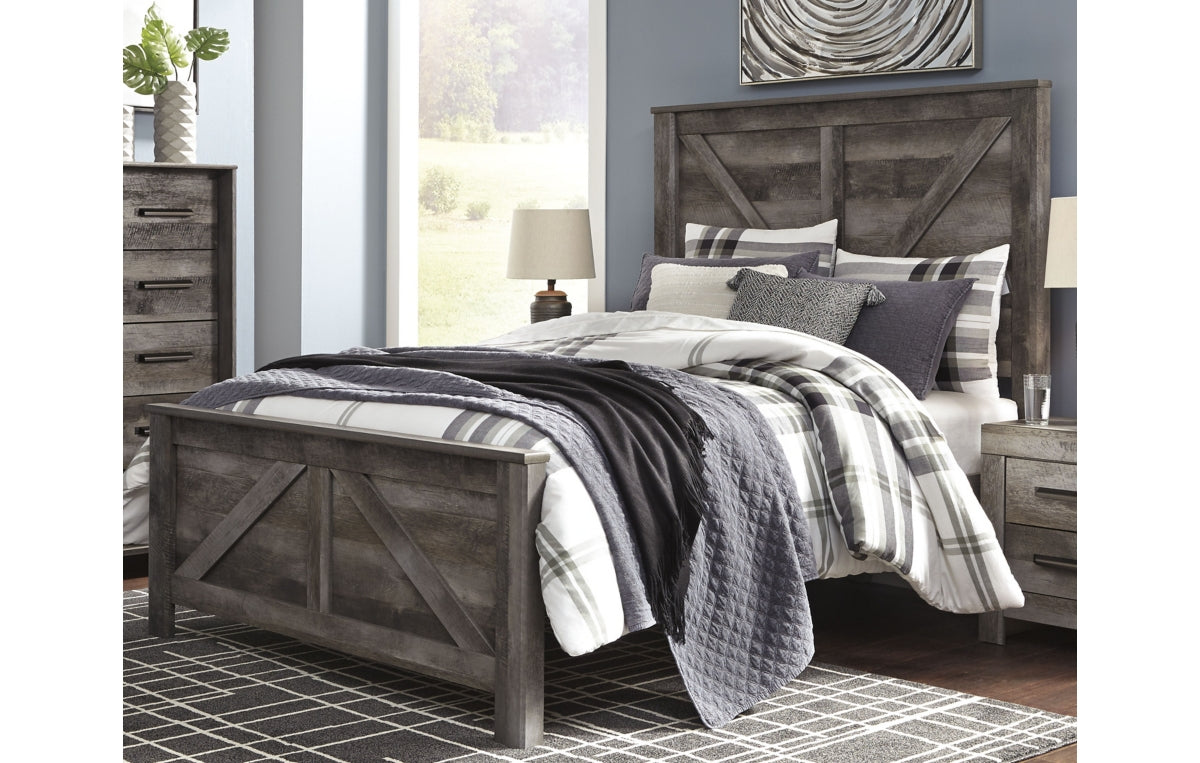Wynnlow Queen Crossbuck Panel Bed with Mirrored Dresser, Chest and Nightstand