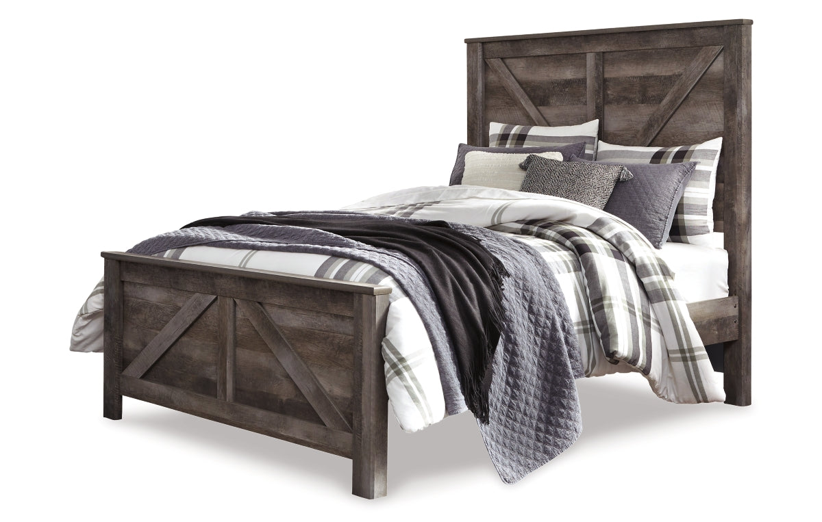 Wynnlow Queen Crossbuck Panel Bed with Mirrored Dresser and Chest