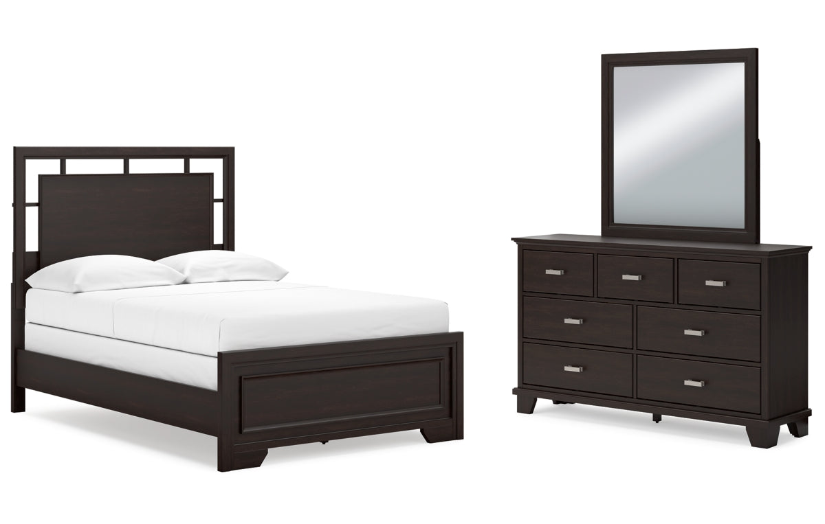 Covetown Full Panel Bed with Mirrored Dresser