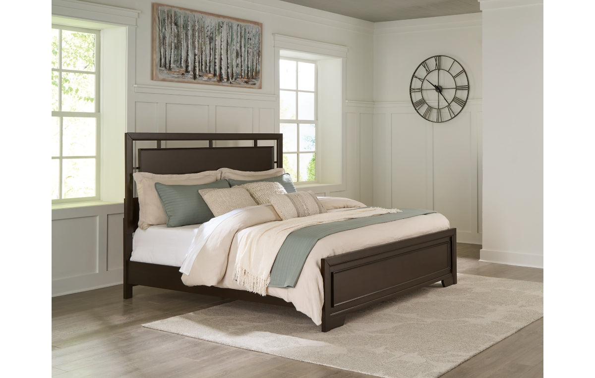 Covetown King Panel Bed with Mirrored Dresser, Chest and Nightstand
