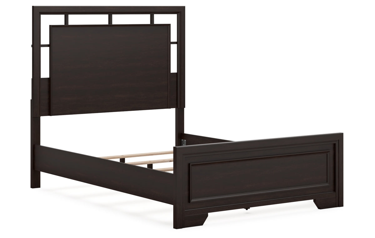 Covetown Full Panel Bed with Mirrored Dresser