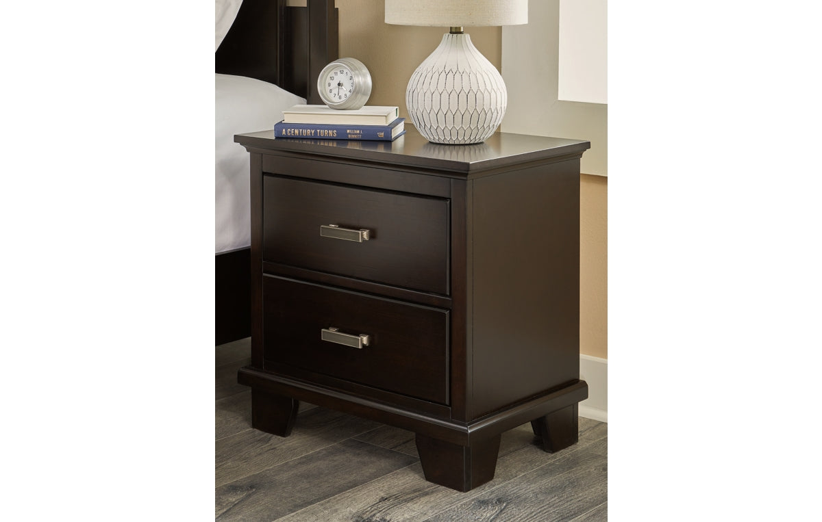 Covetown Twin Panel Bed with Mirrored Dresser, Chest and Nightstand