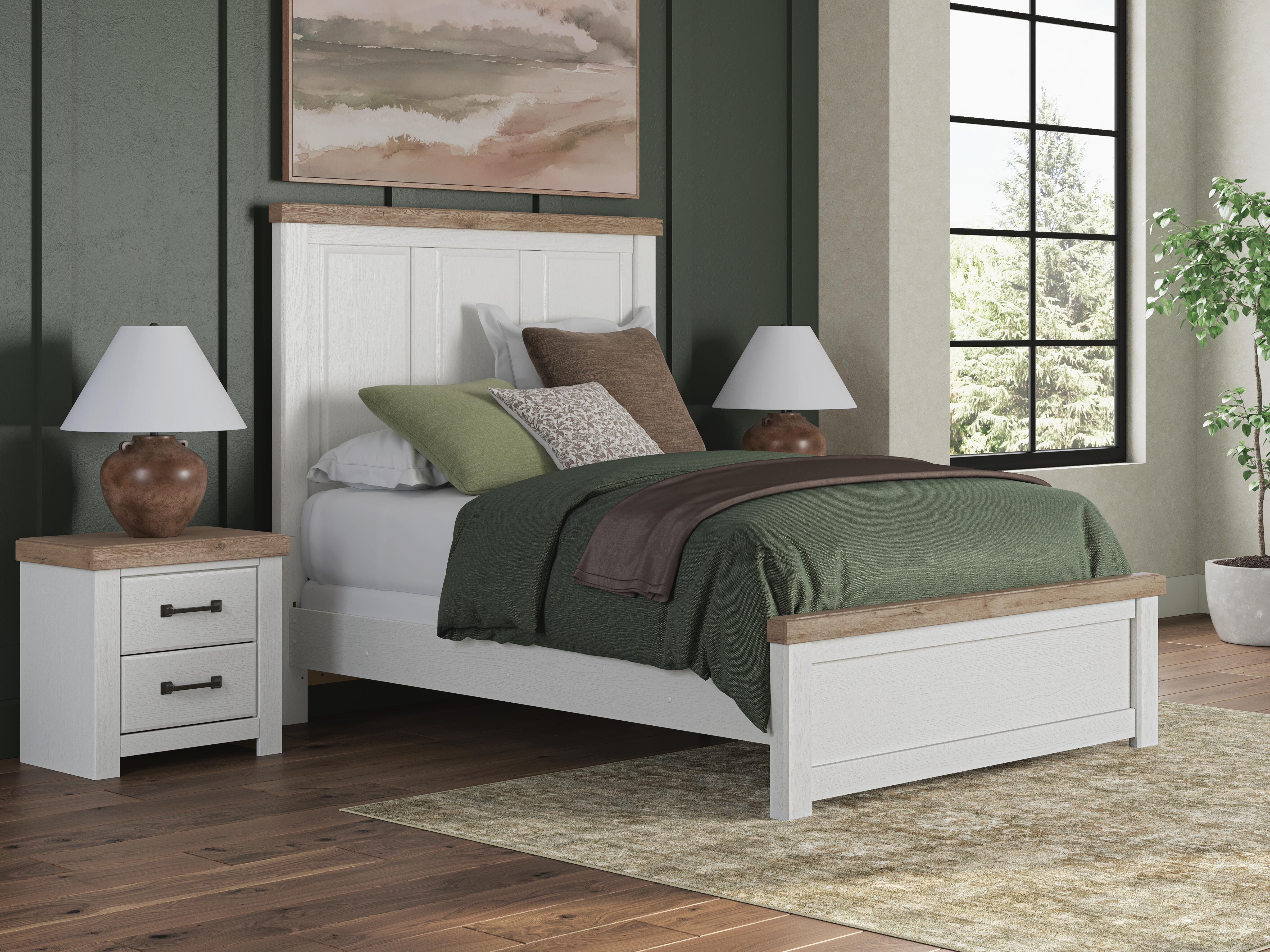 Savonport Queen Panel Bed
