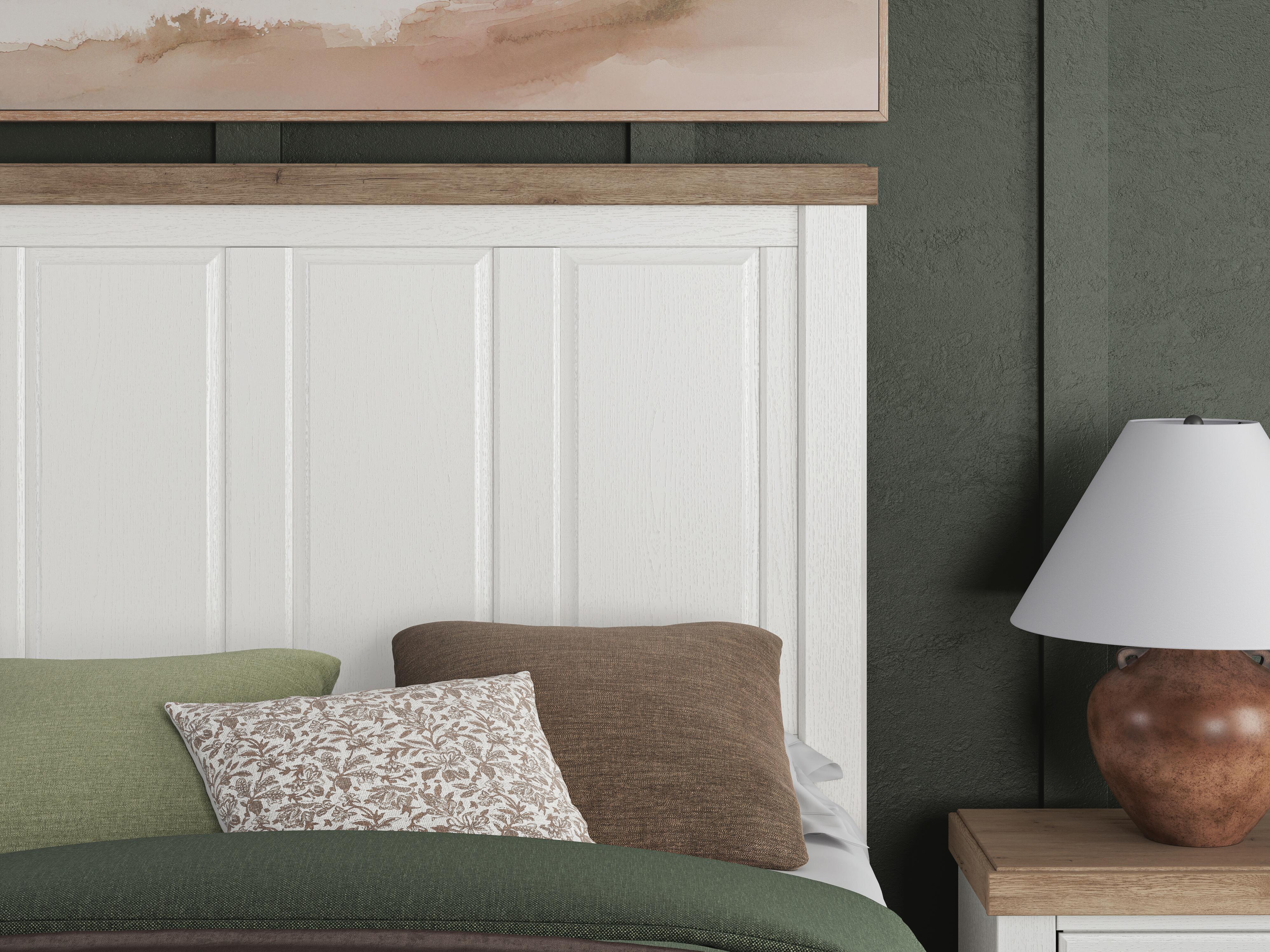 Savonport Full Panel Bed with Storage