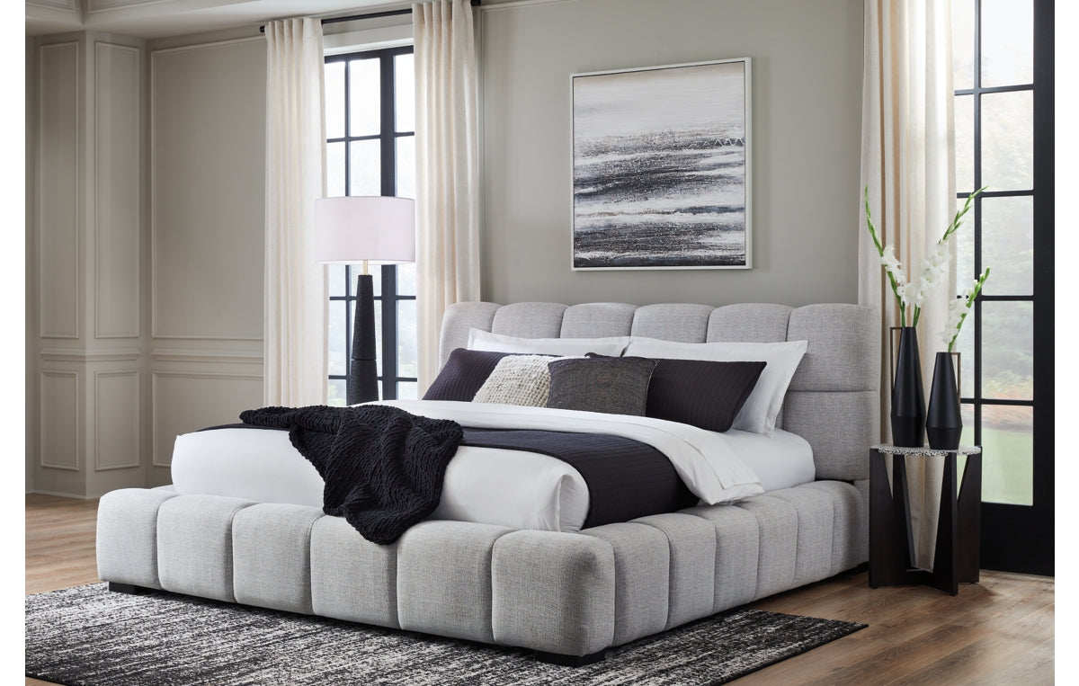 Grendusk King Upholstered Bed