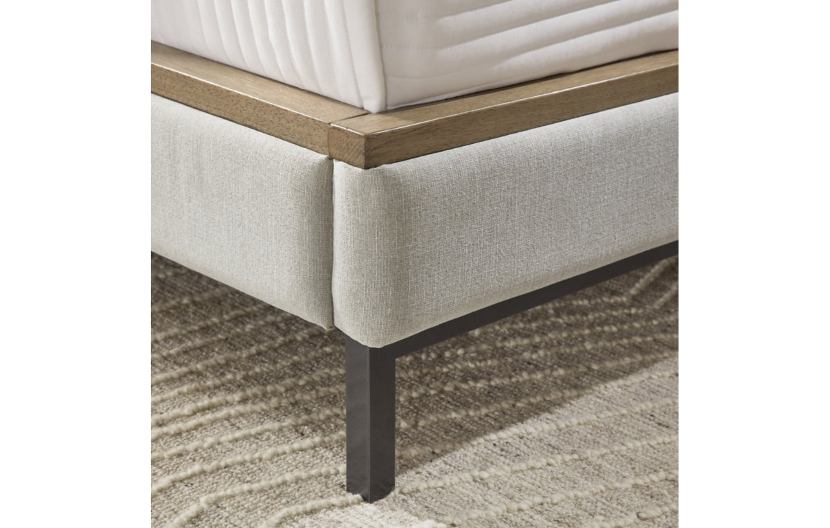 Tomtyn California King Upholstered Bed