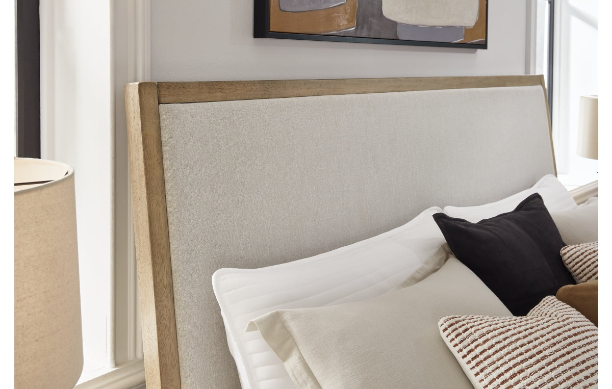 Tomtyn California King Upholstered Bed