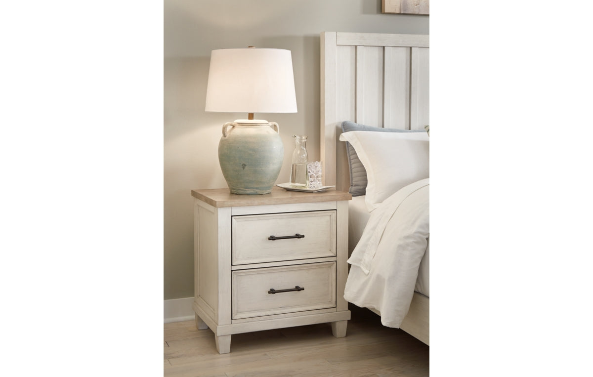 Shaybrock California King Panel Bed with Mirrored Dresser and Nightstand