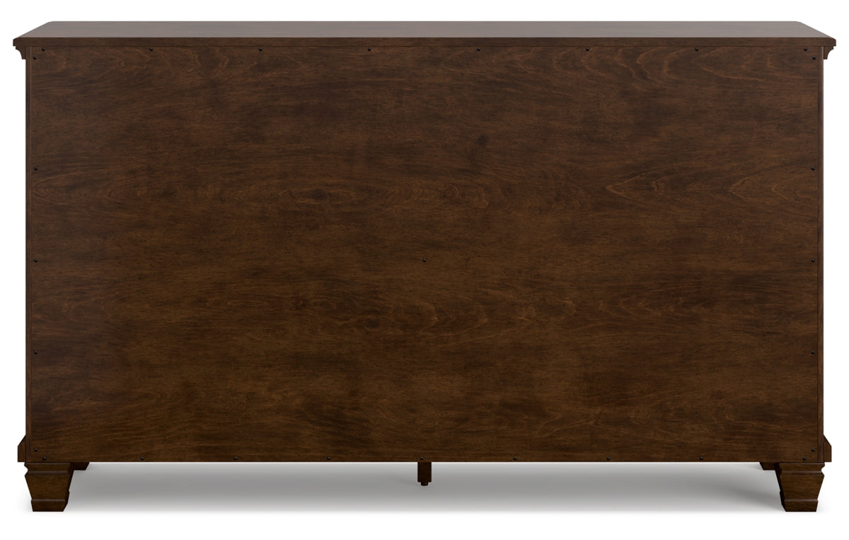 Danabrin Dresser