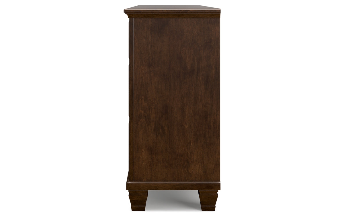 Danabrin Dresser