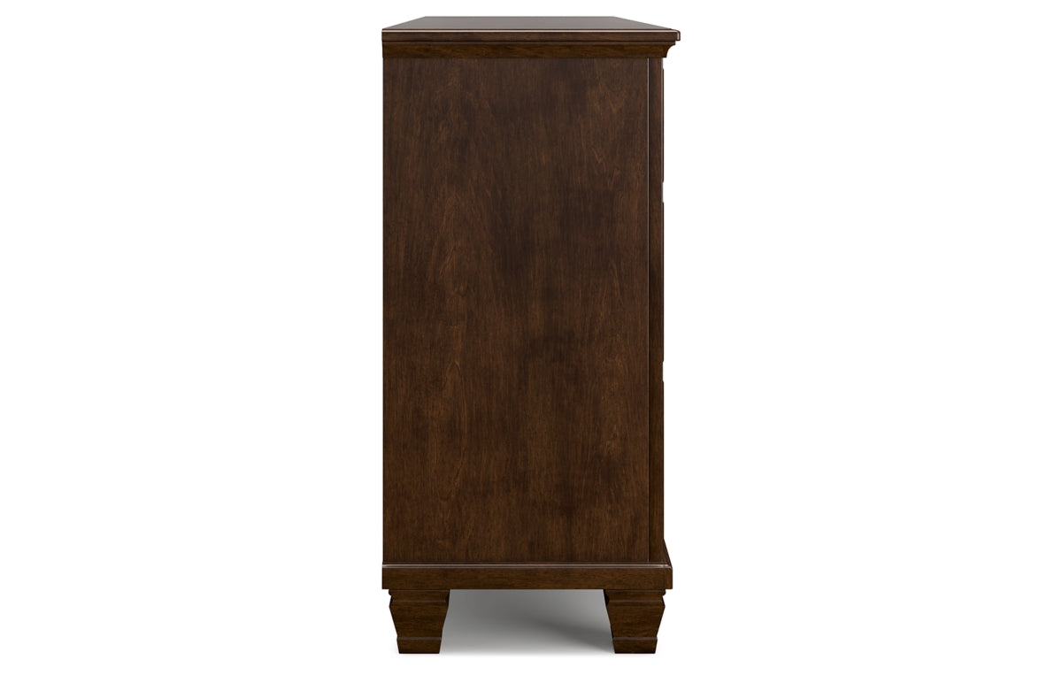 Danabrin Dresser