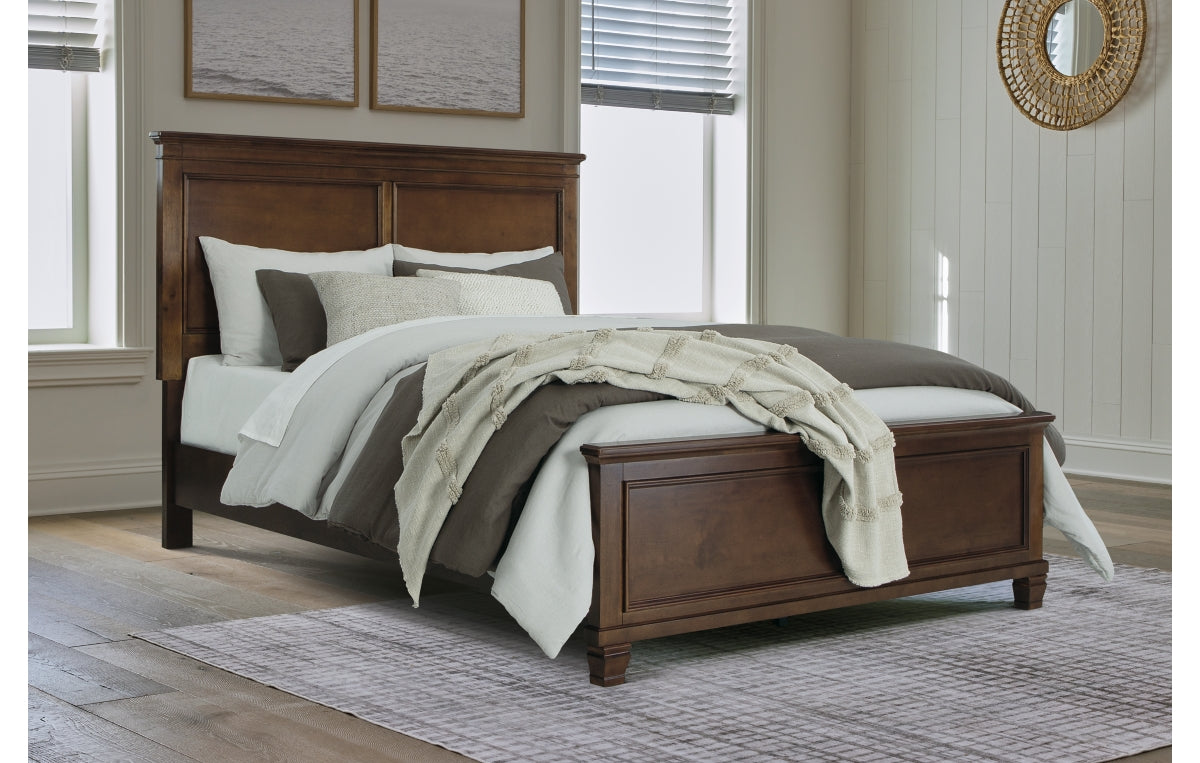 Danabrin Queen Panel Bed