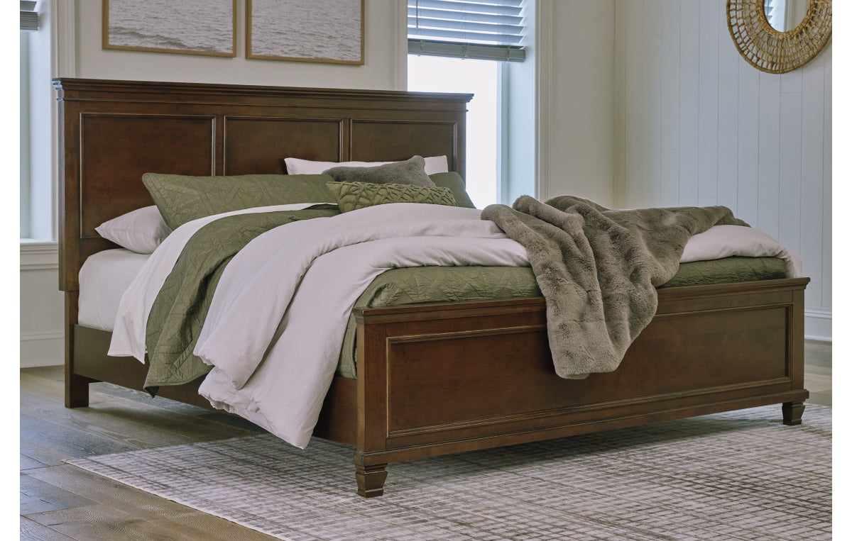 Danabrin King Panel Bed