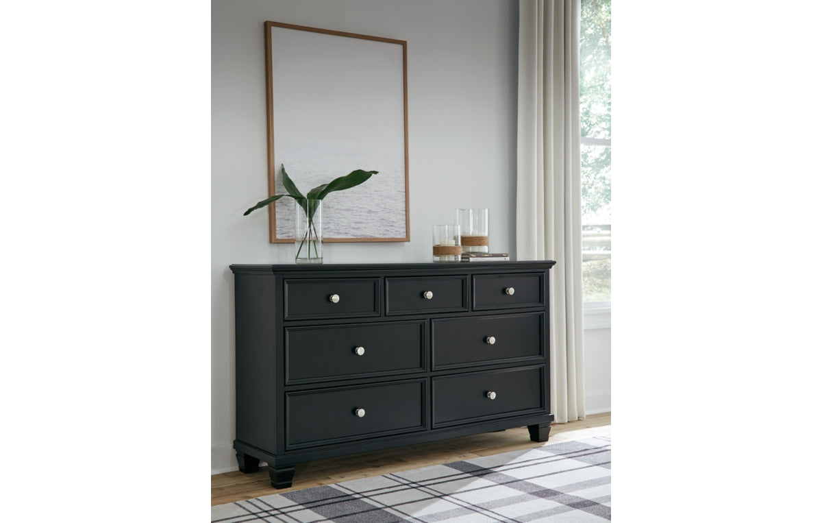 Lanolee Dresser